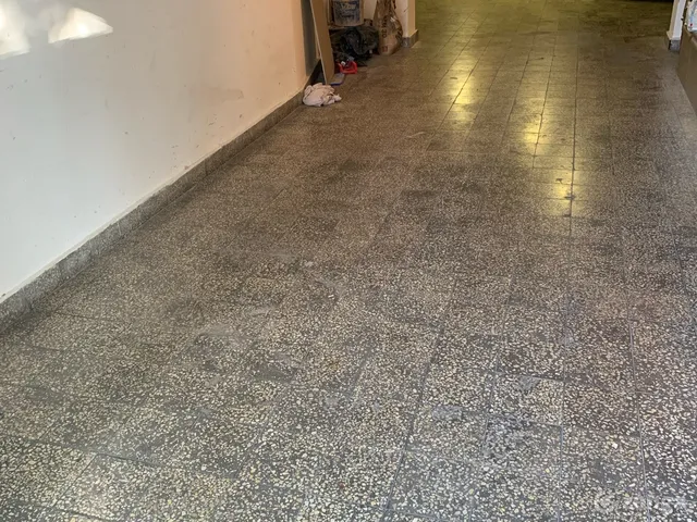 Eladó garázs Pécs, Mecsekoldal 81 nm