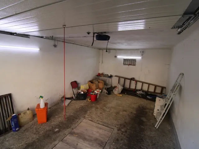 Eladó garázs Salgótarján 20 nm