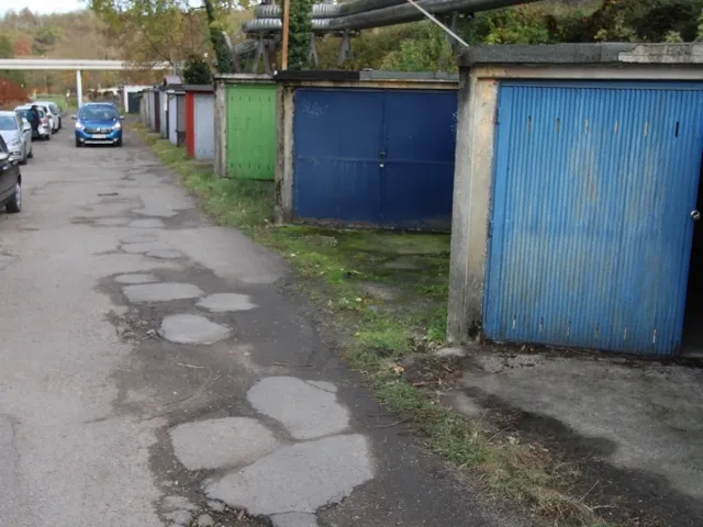 Eladó garázs Salgótarján 15 nm