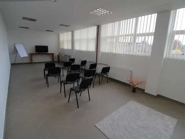 Eladó kereskedelmi és ipari ingatlan Miskolc, Diósgyőr 2000 nm