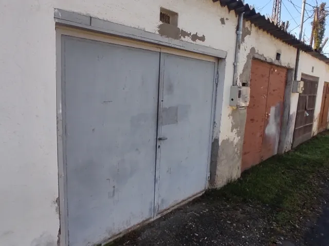Eladó garázs Salgótarján 18 nm