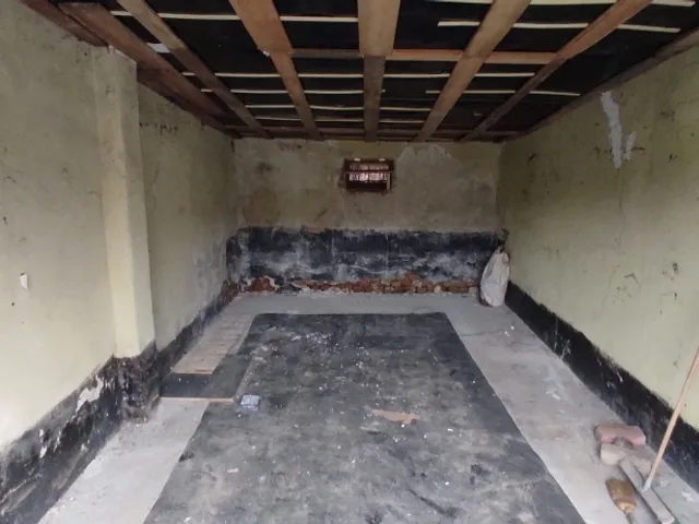 Eladó garázs Salgótarján 18 nm