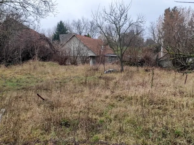 Eladó telek Apc 400 nm