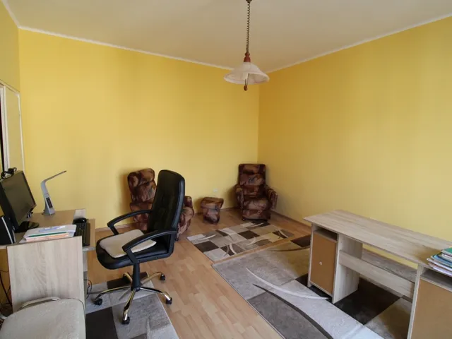 Eladó lakás Salgótarján, Vásártér 35 nm