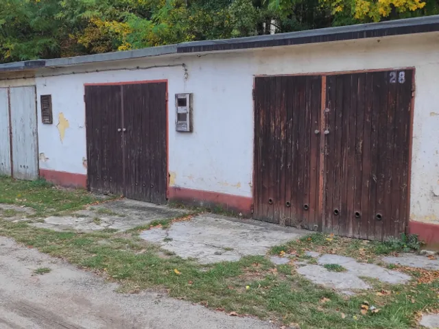 Eladó garázs Salgótarján 24 nm