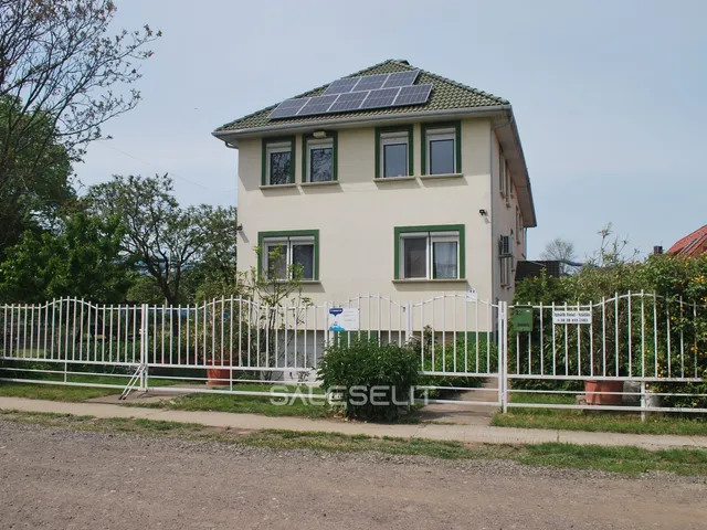 Eladó ház Hajdúszoboszló 320 nm