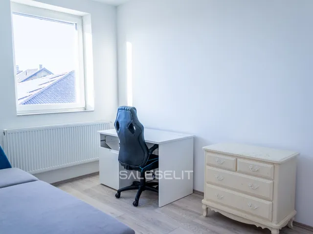 Eladó ház Debrecen, Vásárhelyi Pál utca 180 nm