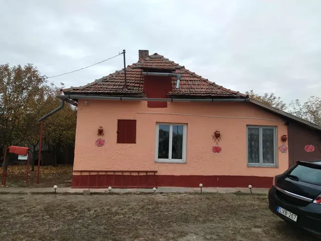 Eladó ház Magyarbánhegyes 70 nm