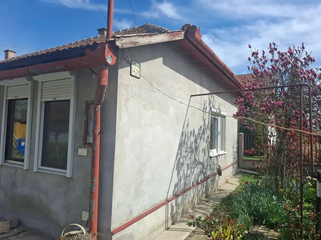 Eladó ház Békés 90 nm