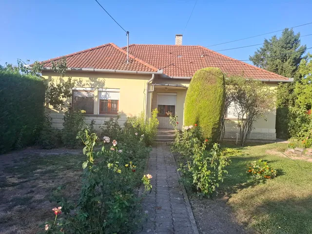 Eladó ház Sarkad 96 nm