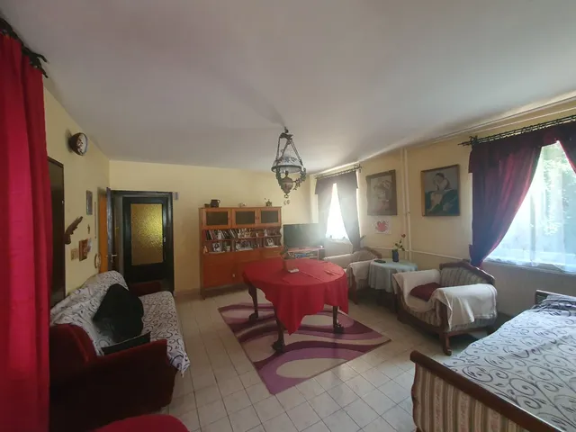 Eladó ház Lesencefalu 240 nm