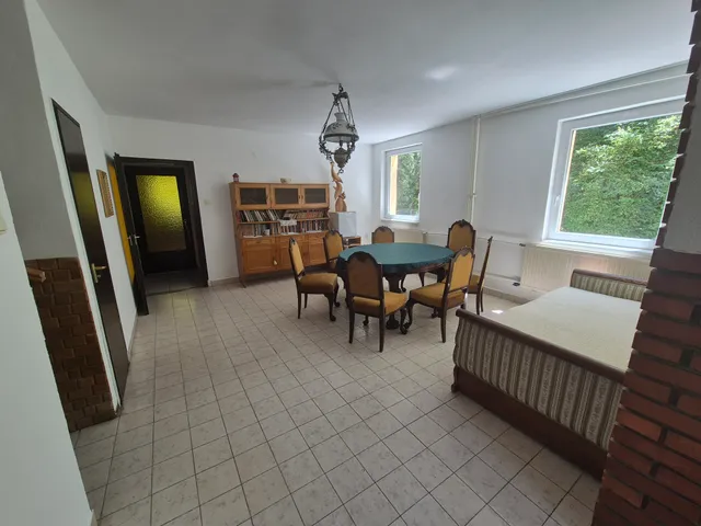 Eladó ház Lesencefalu 240 nm