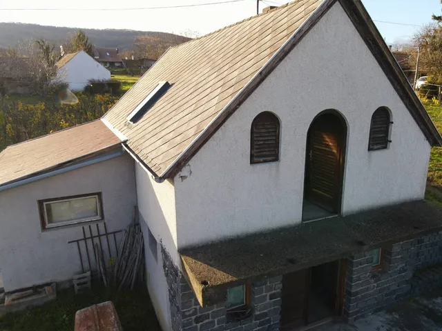 Eladó üdülő és hétvégi ház Lesenceistvánd 72 nm