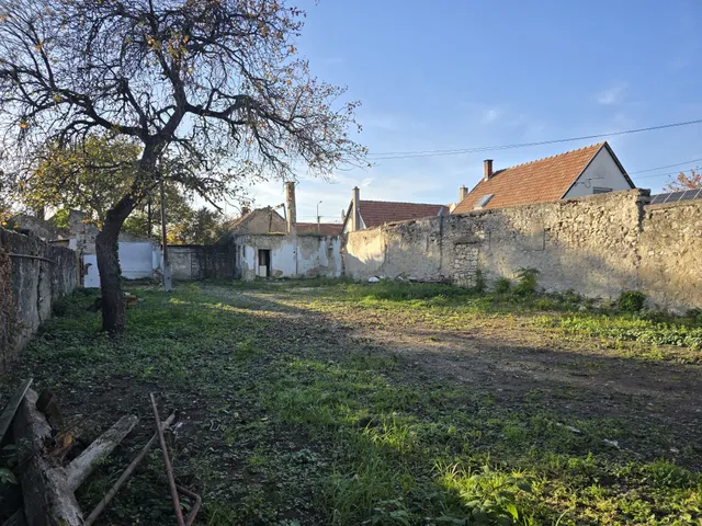 Eladó telek Tapolca 531 nm