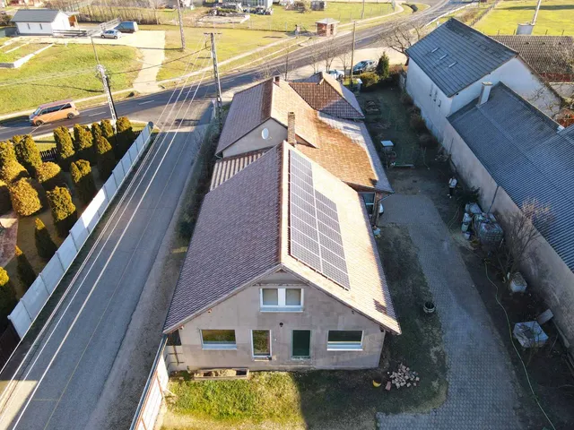 Eladó ház Kolontár 222 nm