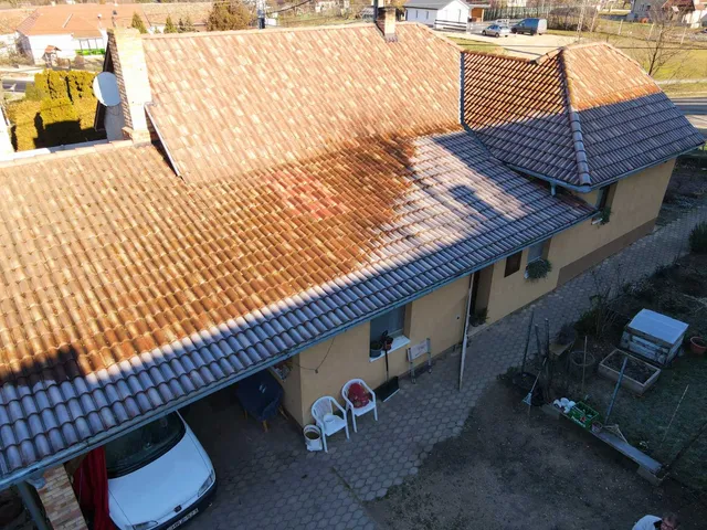 Eladó ház Kolontár 222 nm