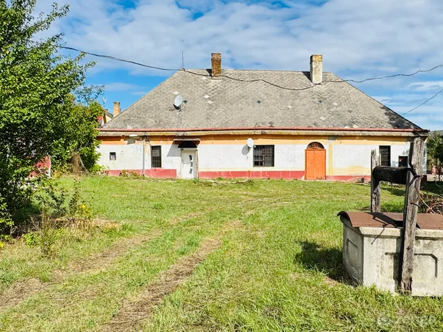 Eladó ház Csajág 250 nm