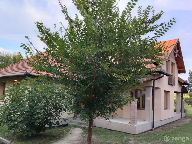 Eladó ház Székesfehérvár 160 nm