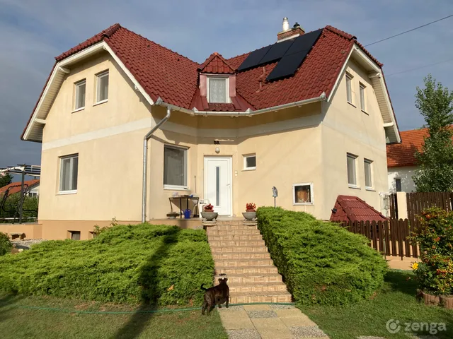 Eladó ház Veszprém, Gyulafirátót 140 nm