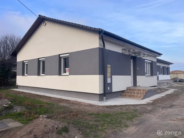 Eladó lakás Tiszakécske, Vincze János Nándor 55 57 nm