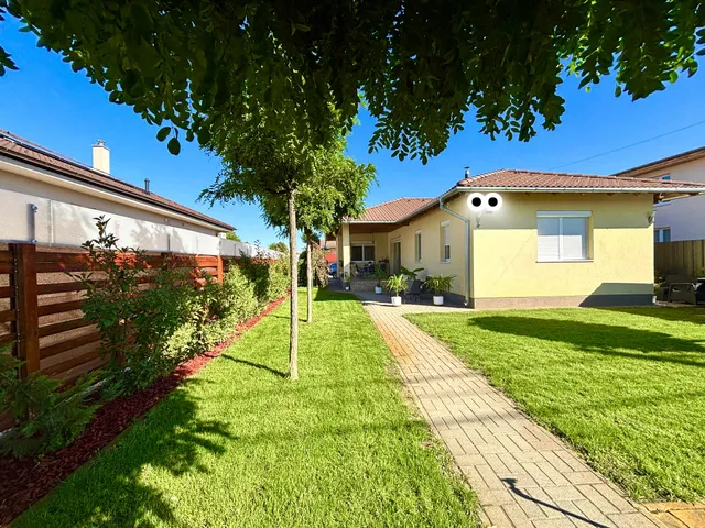 Eladó ház Ballószög 107 nm