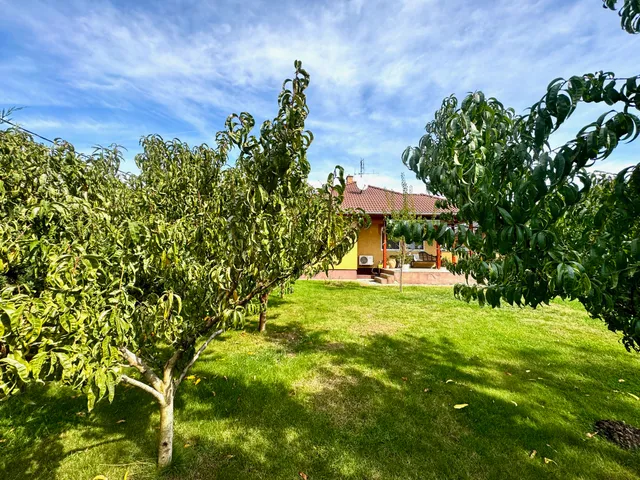 Eladó ház Kecskemét, Hunyadiváros 126 nm