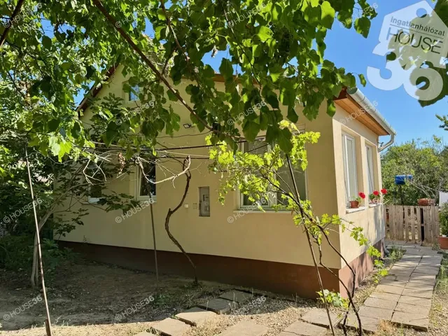 Eladó ház Kecskemét, Halasi úti kiskertek 40 nm