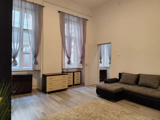 Eladó lakás Budapest VII. kerület, Belső-Erzsébetváros, Erzsébet körút 21. 67 nm
