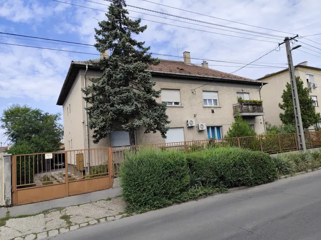 Eladó lakás Budapest XX. kerület, Pacsirtatelep, Alsó határút 15. 124 nm