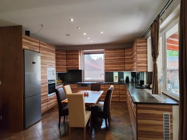 Eladó ház Budapest XVIII. kerület, Szemeretelep, Érsekújvár u. 7. 216 nm