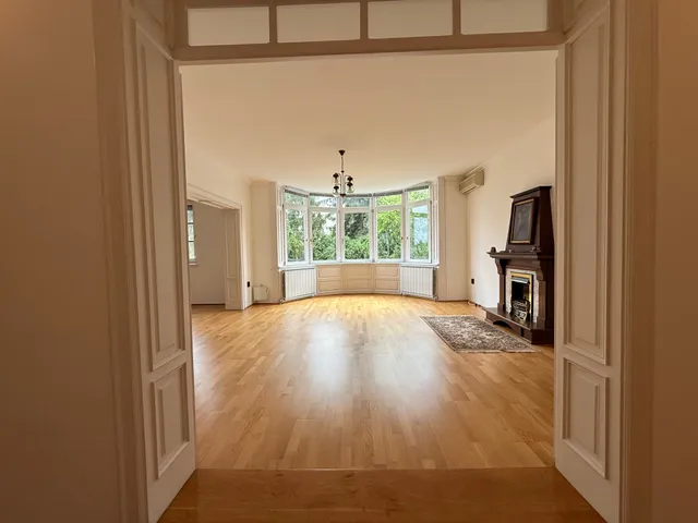 Eladó ház Budapest XI. kerület, Sasad-Sashegy XI. ker. 300 nm