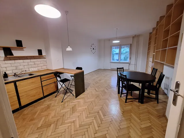 Kiadó lakás Budapest XII. kerület, Németvölgy 57 nm