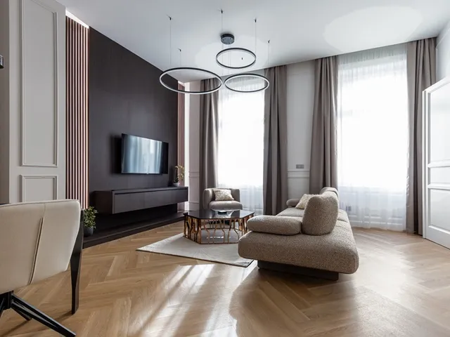 Eladó lakás Budapest VI. kerület, Nagykörúton belüli terület 79 nm