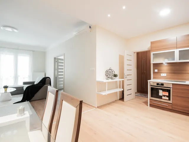 Kiadó lakás Budapest V. kerület, Belváros, Hild tér 90 nm