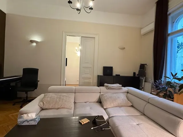 Eladó lakás Budapest VI. kerület, Nagykörúton belüli terület 71 nm