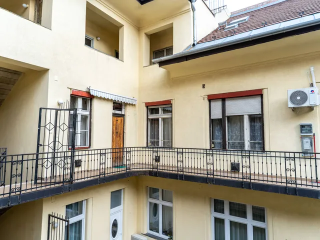 Eladó lakás Budapest VI. kerület 73 nm