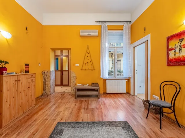 Eladó lakás Budapest VI. kerület, Nagykörúton belüli terület 54 nm