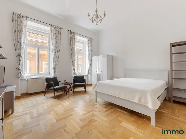 Eladó lakás Budapest VI. kerület, Nagykörúton belüli terület, Nagymező 64 nm