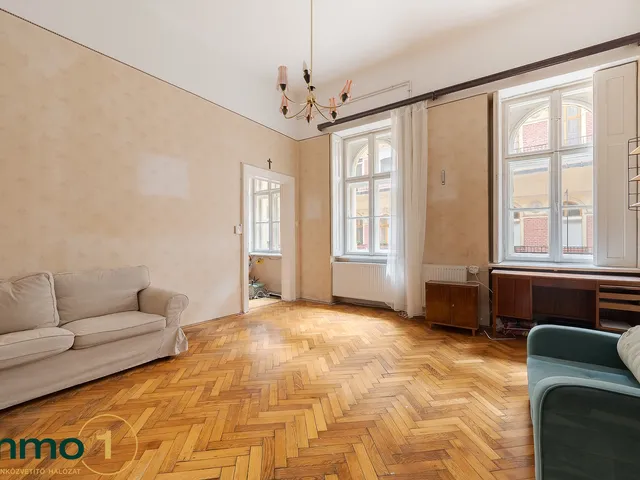 Eladó lakás Budapest VI. kerület, Nagykörúton kívüli terület 72 nm
