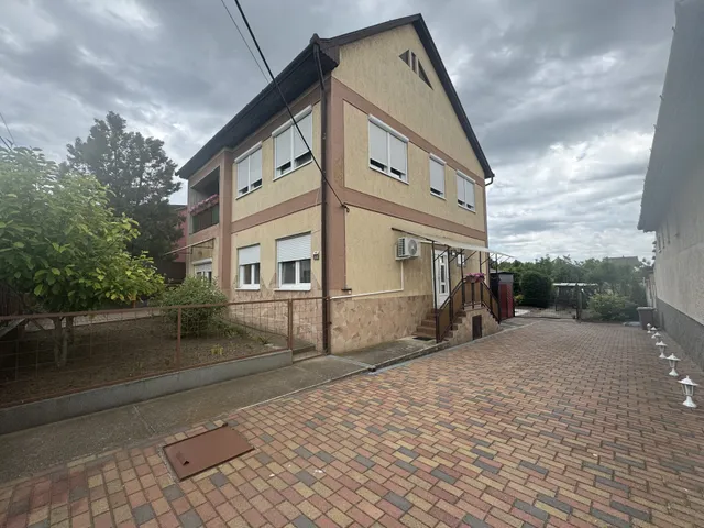 Eladó ház Hatvan, Óhatvan 240 nm