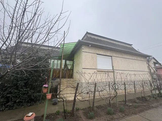 Eladó ház Ecséd, Hársfa utca 58 100 nm