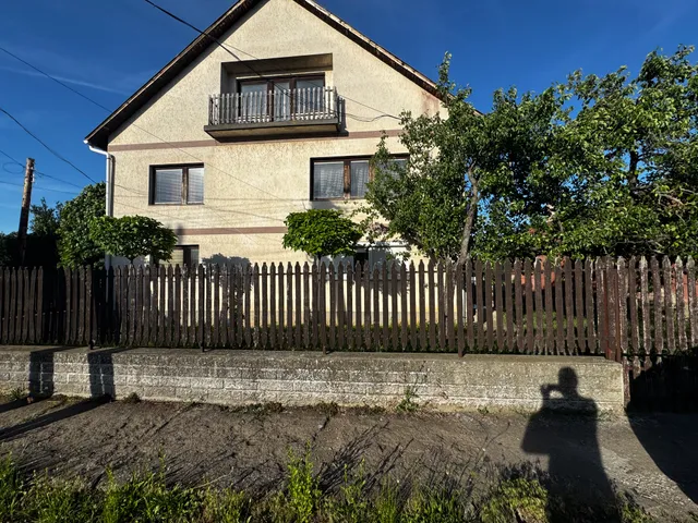 Eladó ház Hatvan, Újhatvan 320 nm