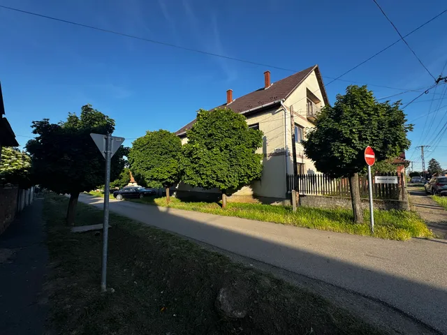 Eladó ház Hatvan, Újhatvan, Arany János utca 34 320 nm