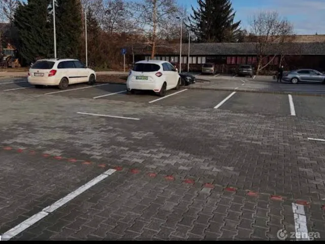 Kiadó garázs Szombathely, Minerva lakópark 13 nm