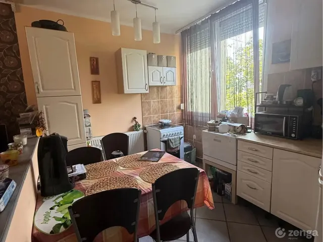Eladó lakás Tatabánya, Dózsakert 55 nm