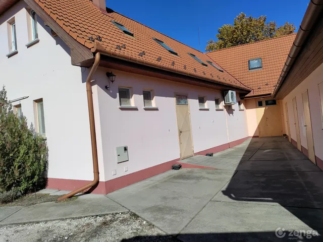 Eladó kereskedelmi és ipari ingatlan Tázlár 156 nm