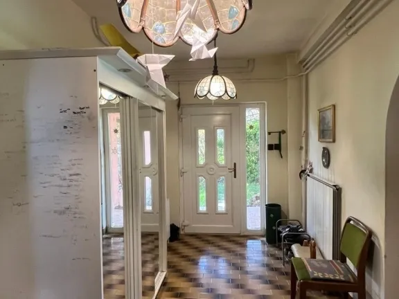 Eladó ház Budapest II. kerület, Széphalom 300 nm