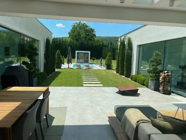 Eladó ház Remeteszőlős 400 nm