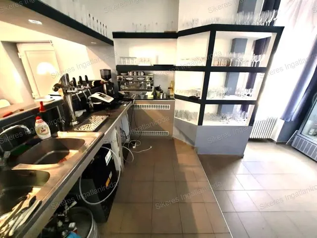 Eladó kereskedelmi és ipari ingatlan Lábatlan 407 nm