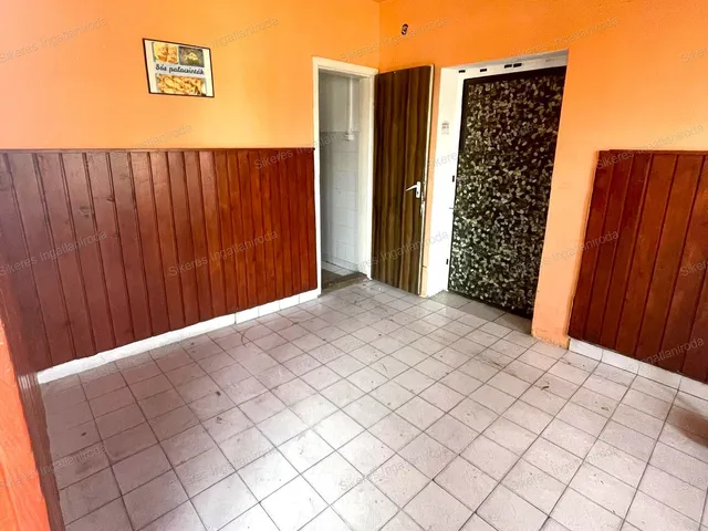 Eladó kereskedelmi és ipari ingatlan Dorog 71 nm